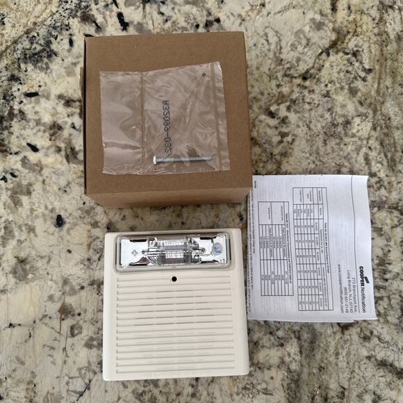 Wheelock ASWP-2475W Horn Strobe Ceiling White No Lettering NEW + FAST SHIPPING - Picture 1 of 8